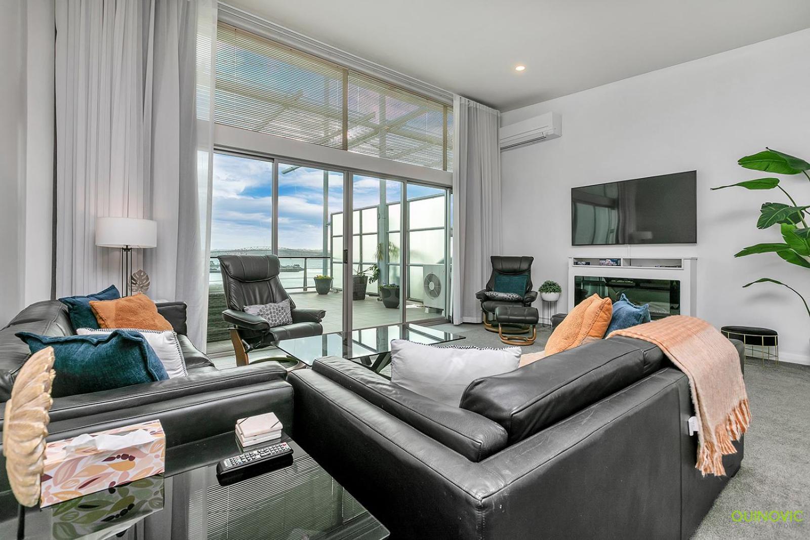 Waterfront Serviced On Prince's Wharf